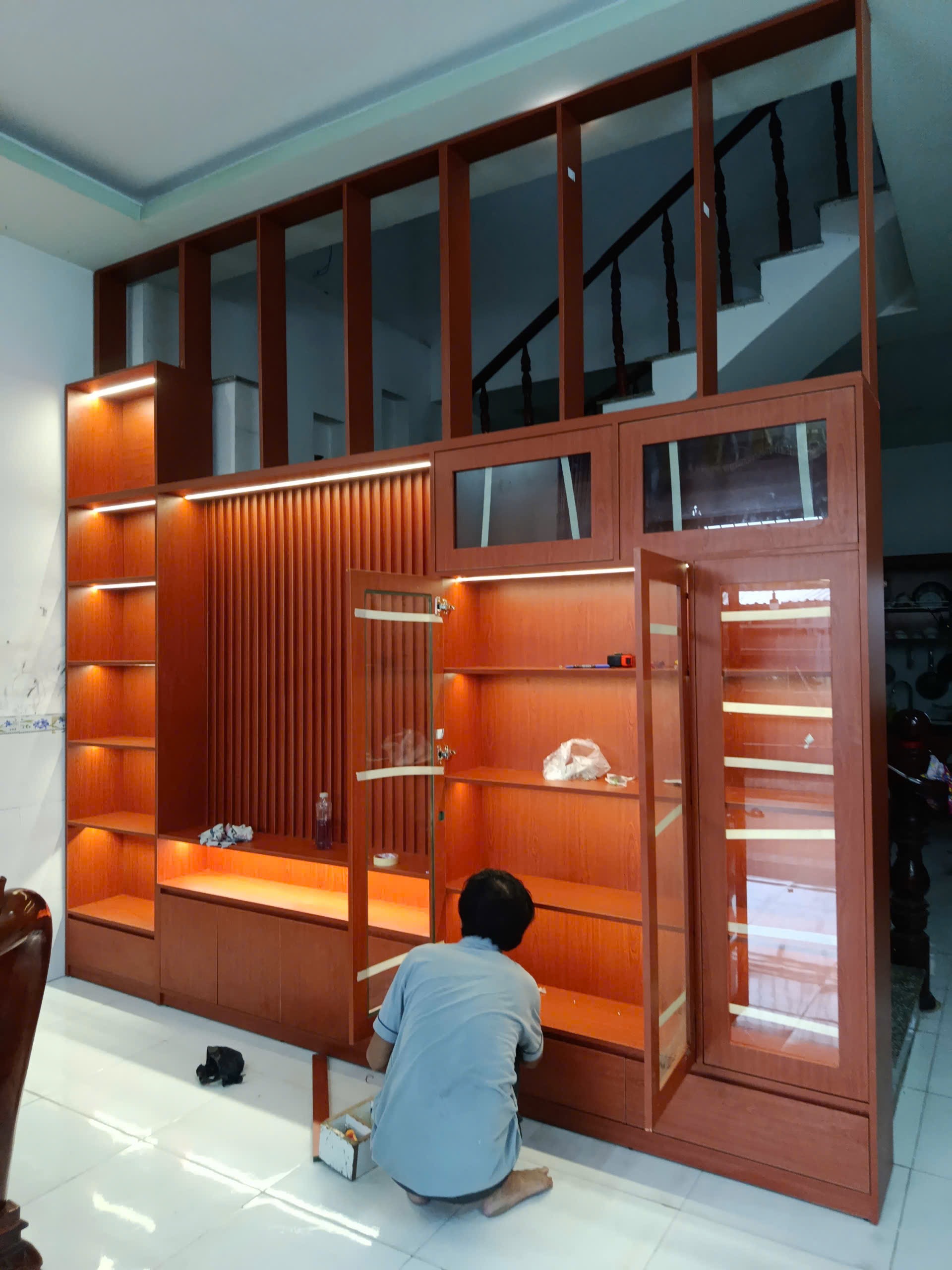 Hệ tủ trang trí nhà phố do CÁT SPACE sản xuất và lắp đặt